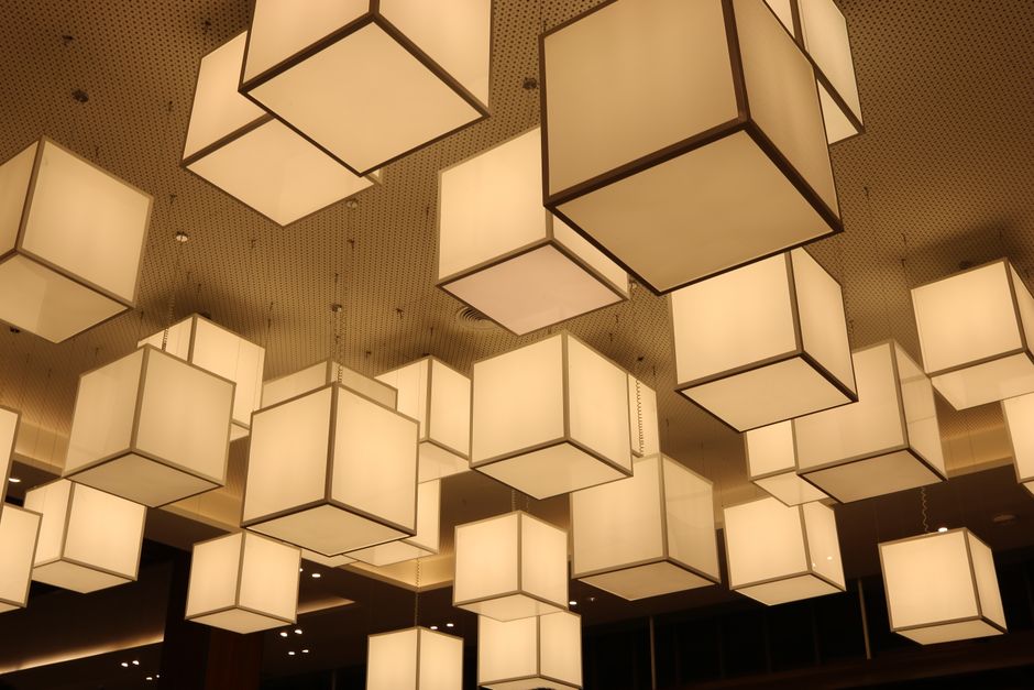 LED vs Halogen 2026: Die ehrliche Kosten- und Lichtrechnung für Ihr Zuhause